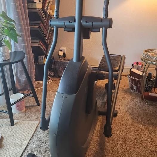 Horizon Elliptical - Local Pick up