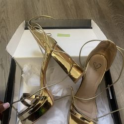 gold heel 