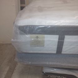💥💥💥 $499 Queen Stearns And Foster Estate Collection Mattress Available $499 💥💥💥