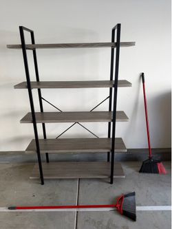 Fixture/Photo Shelf