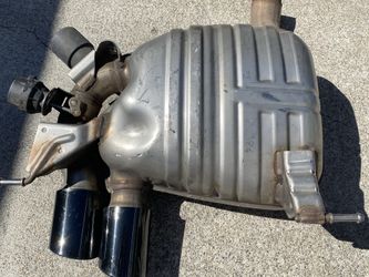 BMW 135i muffler