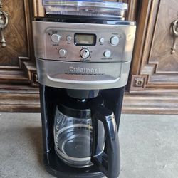Cuisinart Grind & Brew Coffee Maker DGB-700BC Burr Grinder Programmable