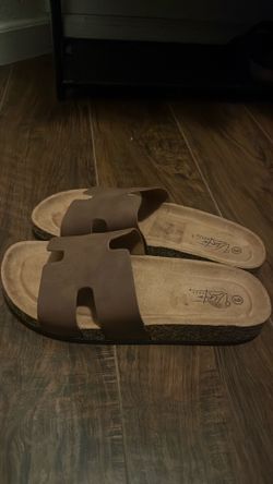 Brand new brown sandals Women 9