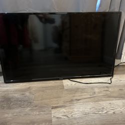 Summit TV 40” with TV mount