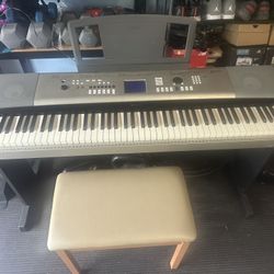 Slightly Used Yamaha Keyboard