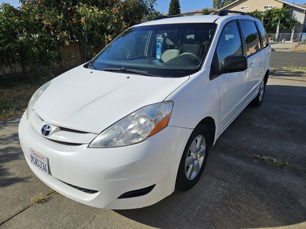 2009 Toyota Sienna
