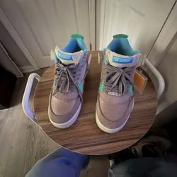 LA x Air Jordan 4 “Taupe Haze”