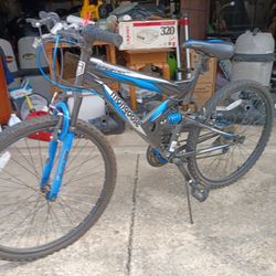 M O N G O O S E S P E C T R A 24 Inch Bike Front Tire Has Slow Leak Otherwise Bike Looks Brand New I'm Asking $125
