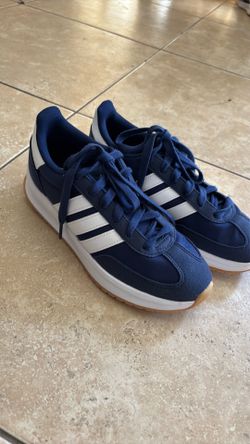 New Adidas size 6 youth