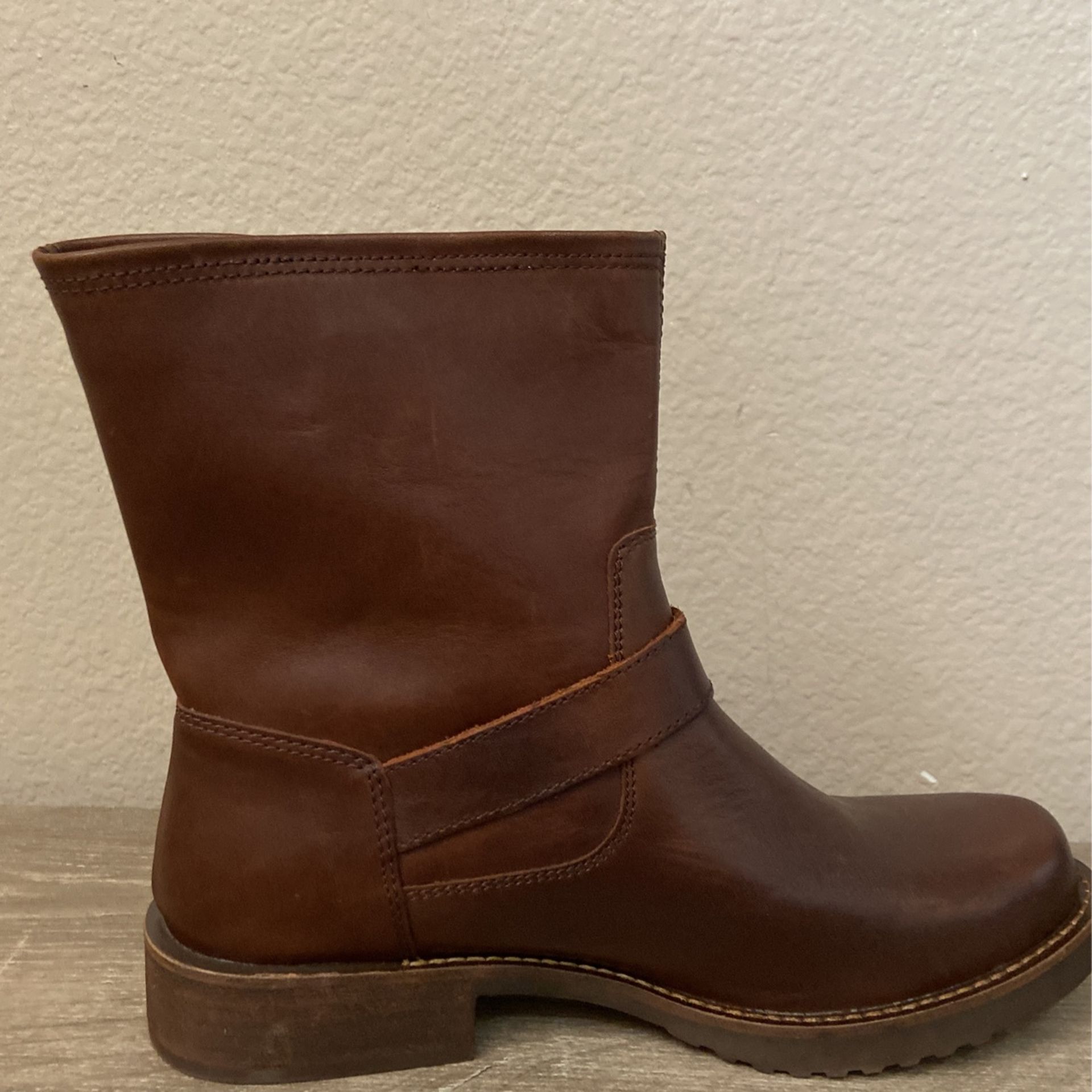 Dingo Women’s Casey Leather Bootie New With Tags