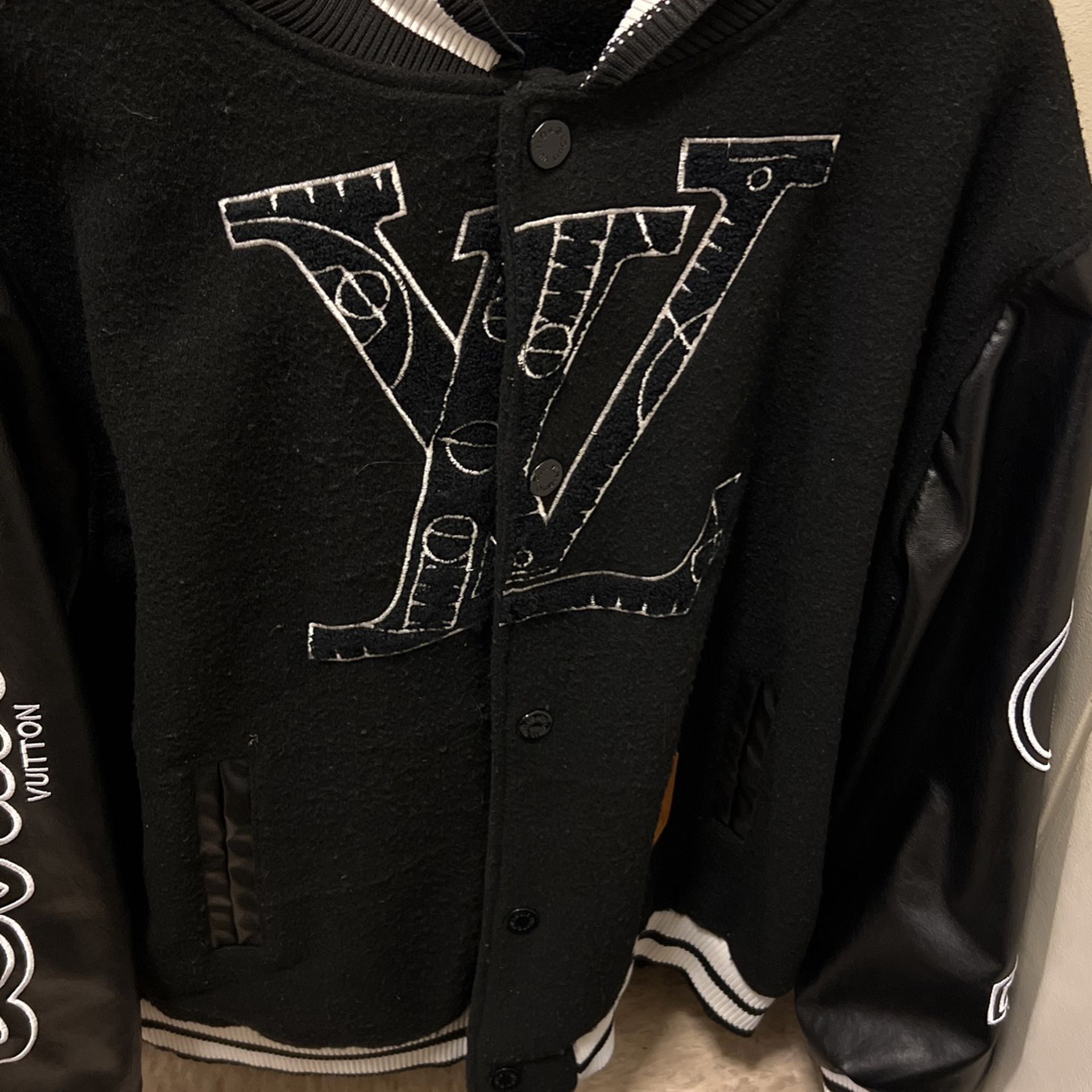 Louis Vuitton LV x NBA Basketball Letters Overshirt Medium for Sale in  Diamond Bar, CA - OfferUp