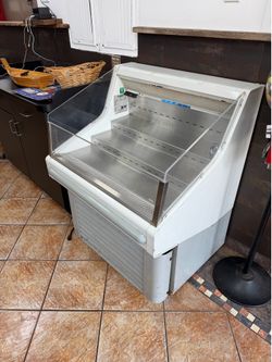 Hussman SHM3 36” Horizontal open air curtain Merchandiser