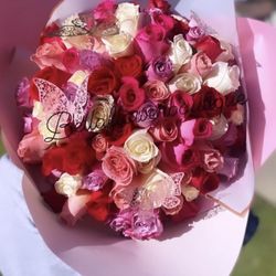 Valentines/roses/rosas/flower Arrangement