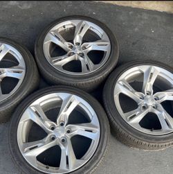245/40/r20