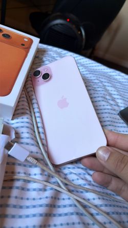 iPhone 15 Plus Pink  Locked 