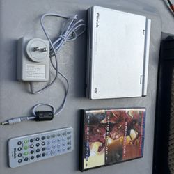 Mintek Portable DVD Player   ( Hesperia Ca )