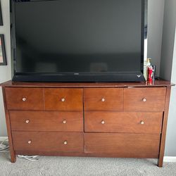 3 Piece Wooden Dresser Bedroom Set