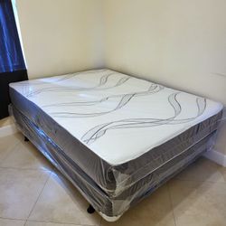 NEW QUEEN-SIZE MATTRESS AND BOX SPRING 🆕️