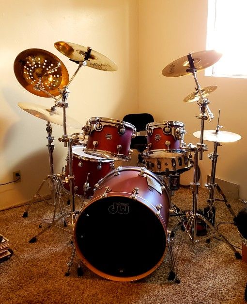 DW "Performance Series" 5 Piece Drum Set-Tobacco Stain-Like New with DW Warrenty-(SEE DESCRIPTION)!