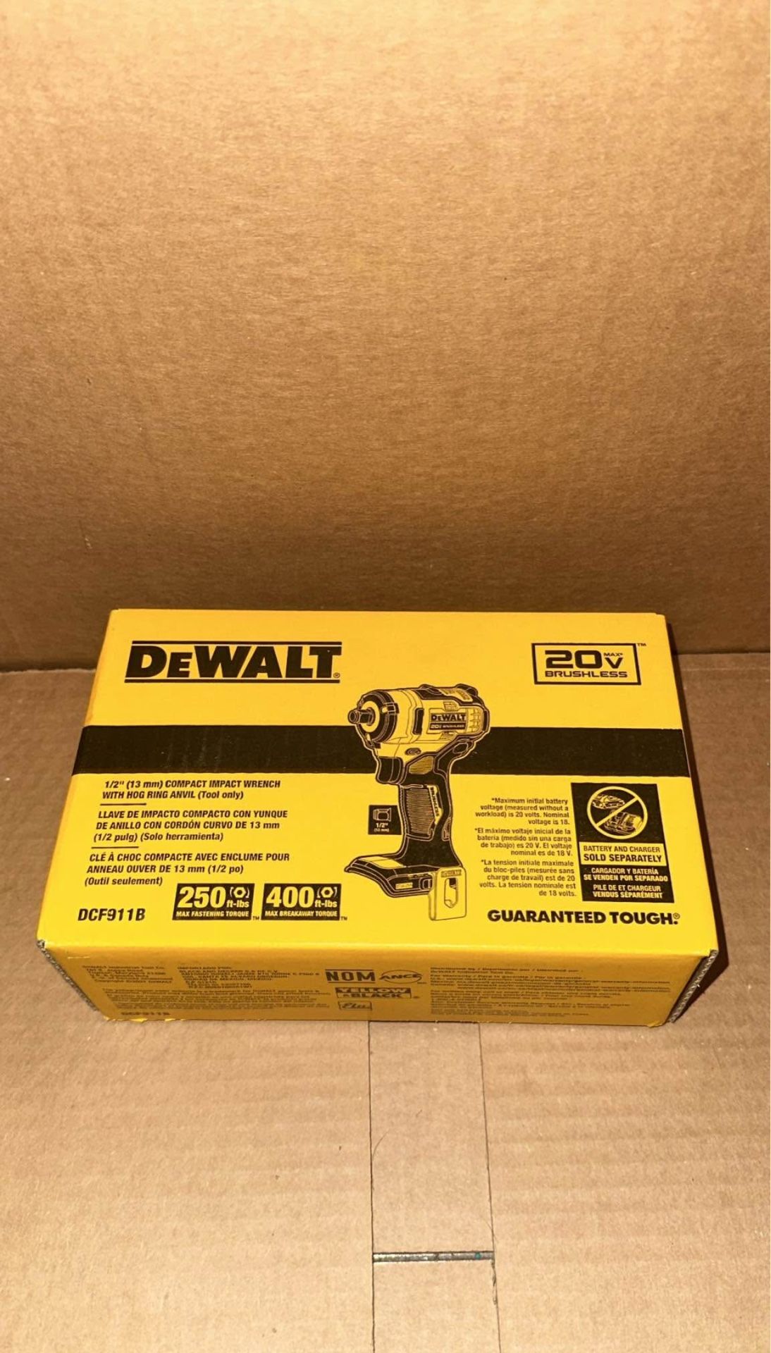 DEWALT Cordless Impact Wrench - 1/2-in square Drive - 20-volt Max Variable Speed Brushless