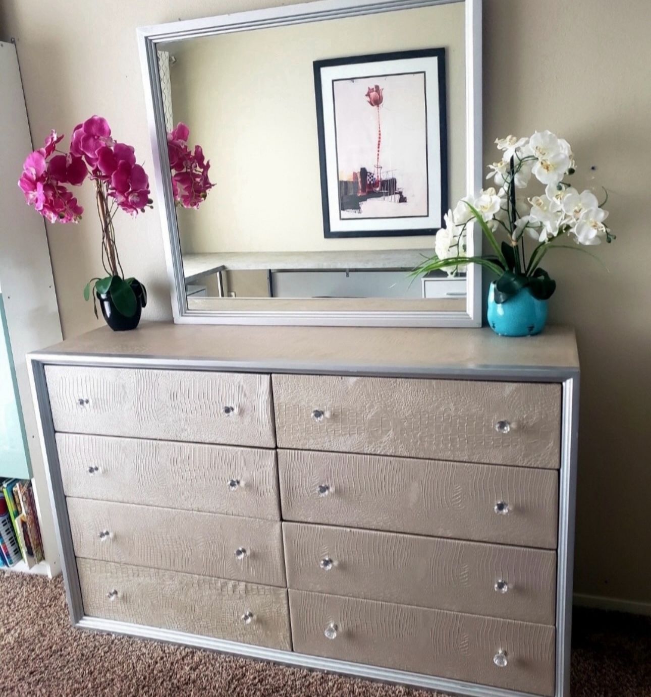 Beautiful Dresser With Mirror
