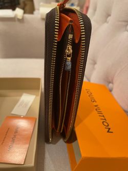 Women's Louis Vuitton wallet for Sale in Chicago, IL - OfferUp