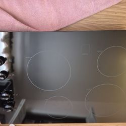 $300 OBO Pristine GE Cooktop