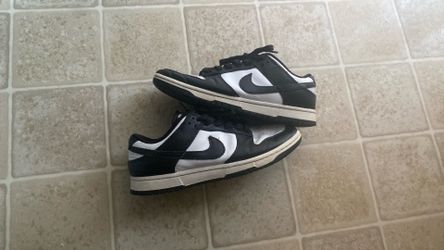 Nike sb dunk low panda