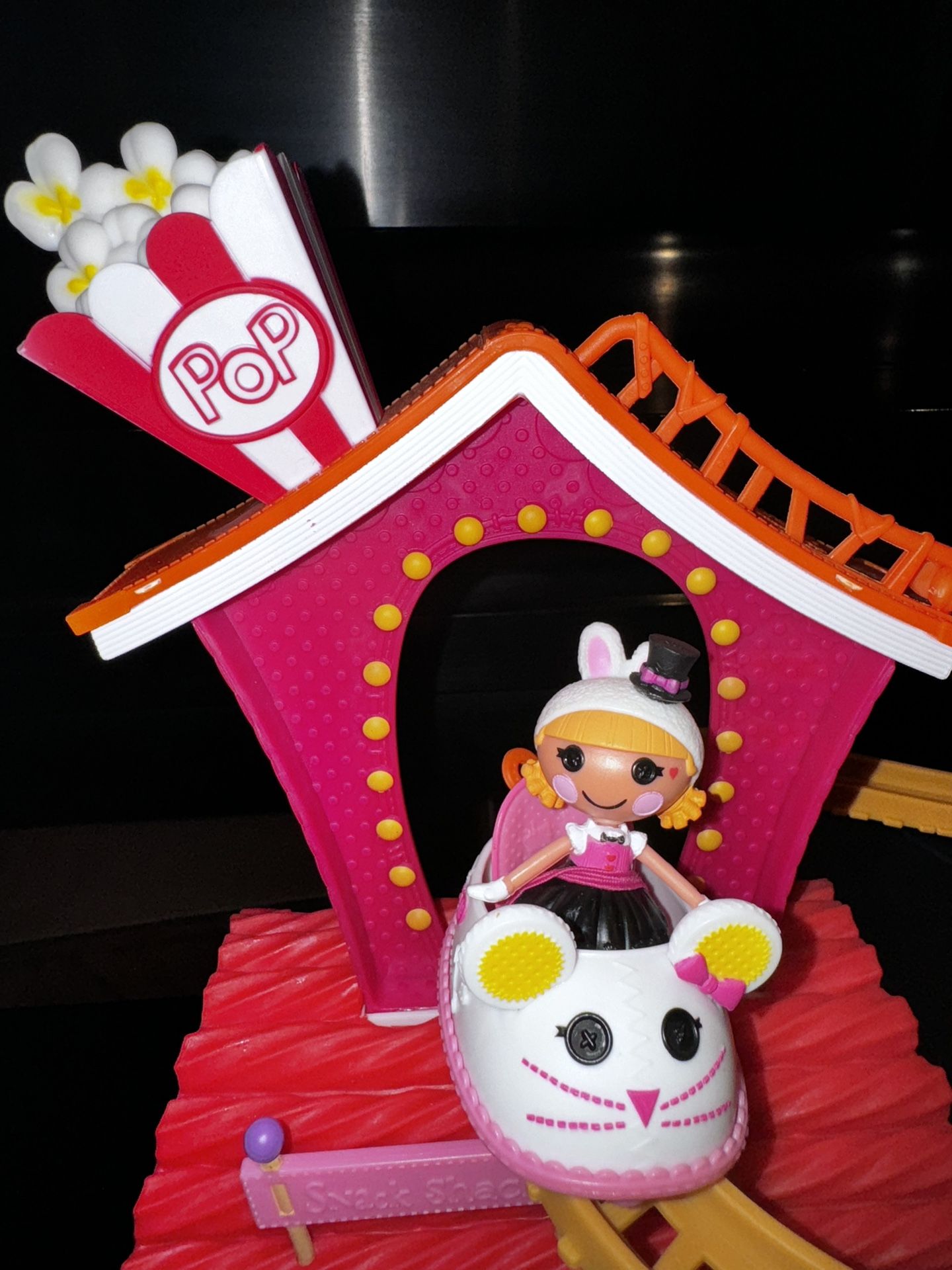 Mini Lalaloopsy Silly Funhouse Park