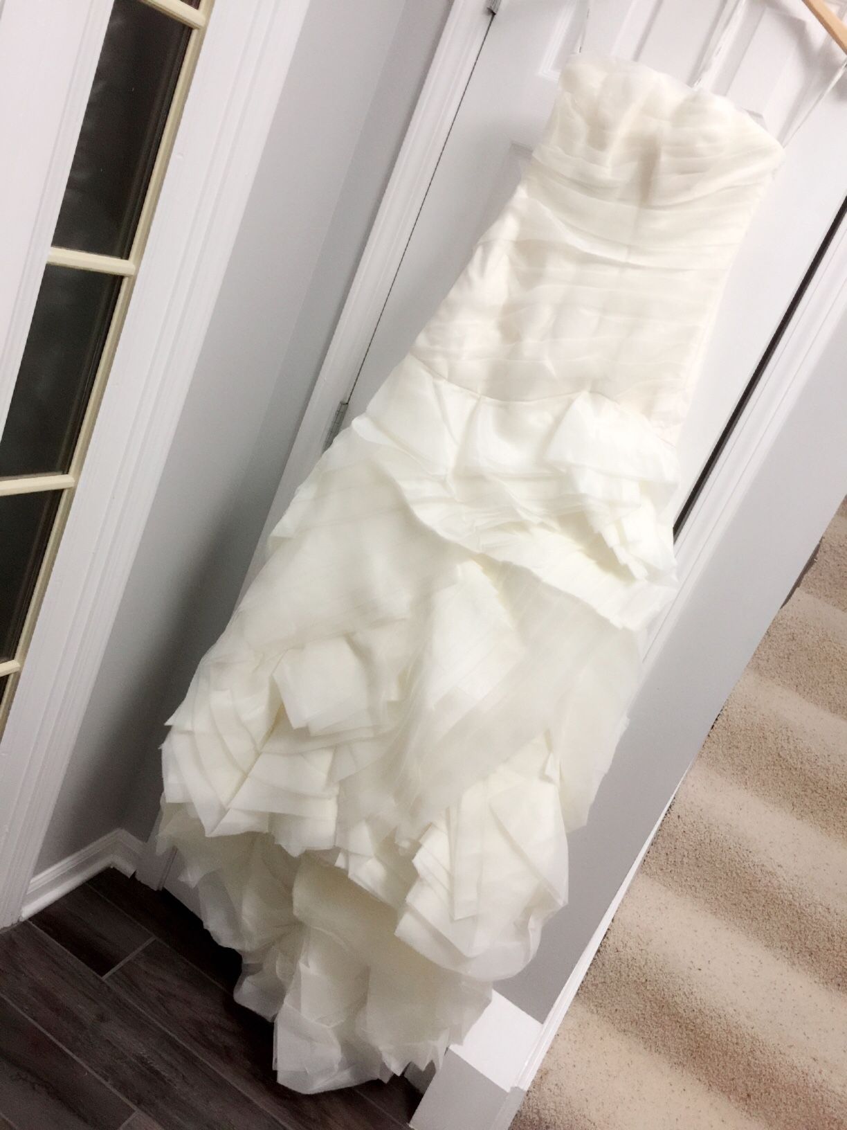 White by Vera Wang - Ivory Organza Strapless Wedding Dress Size 4