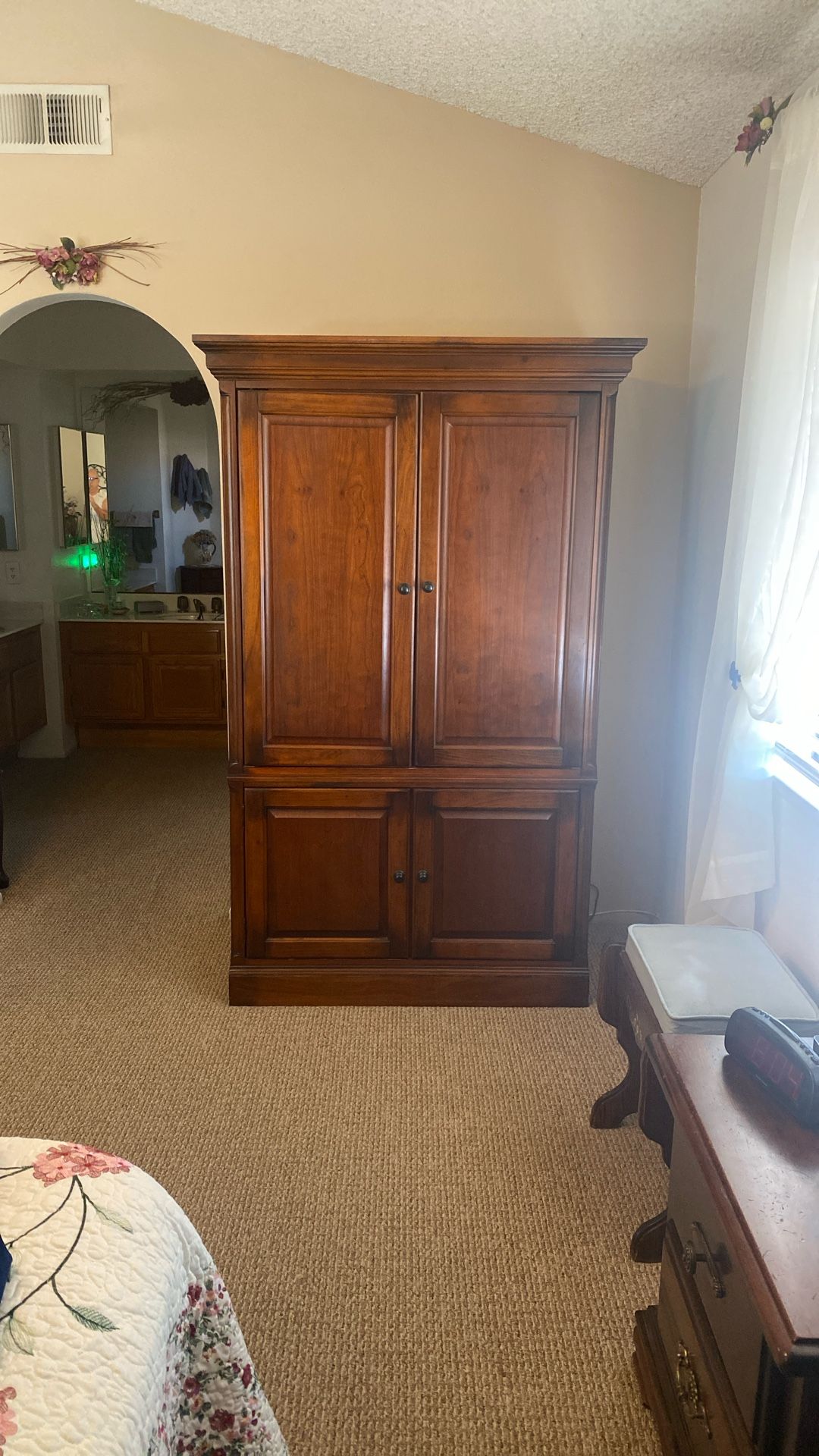 BEAUTIFUL ARMOIRE ENTERTAINMENT CENTER
