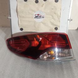 Hyundai Sonata Driver Side Tail Light *Parts*