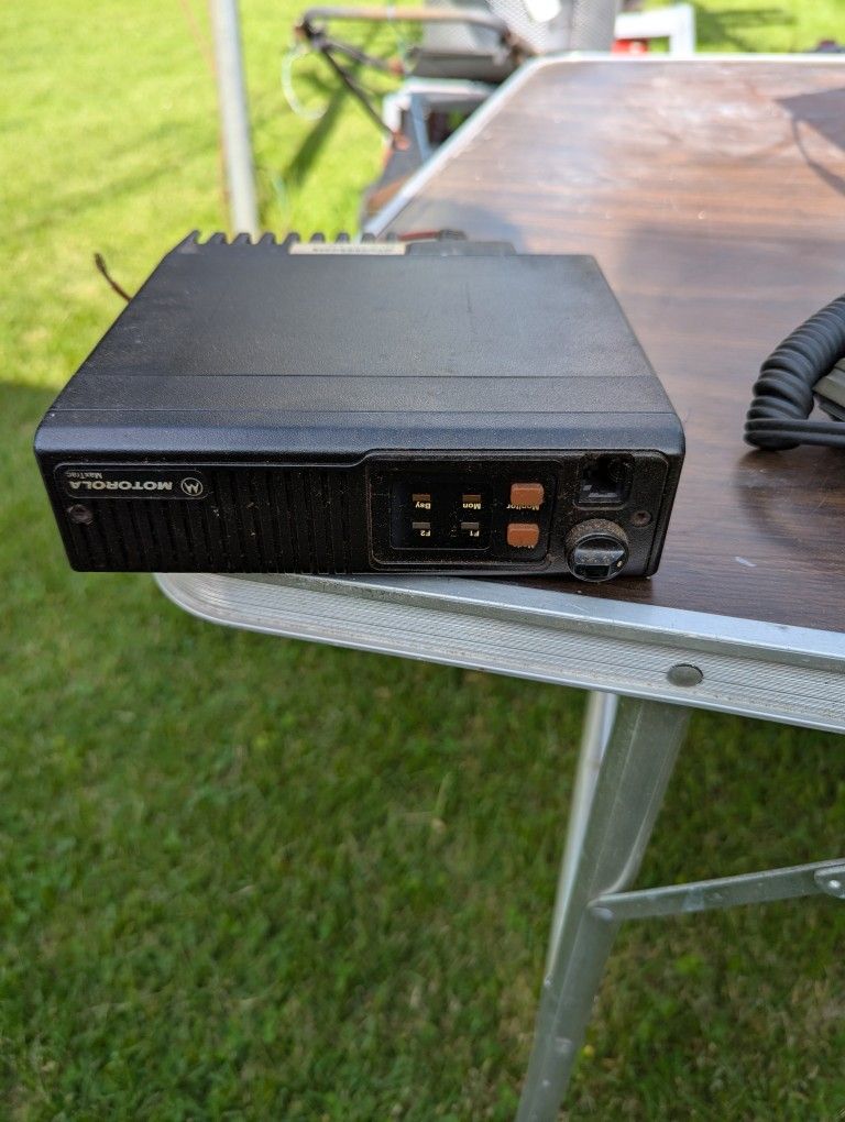 800 MHz Radio