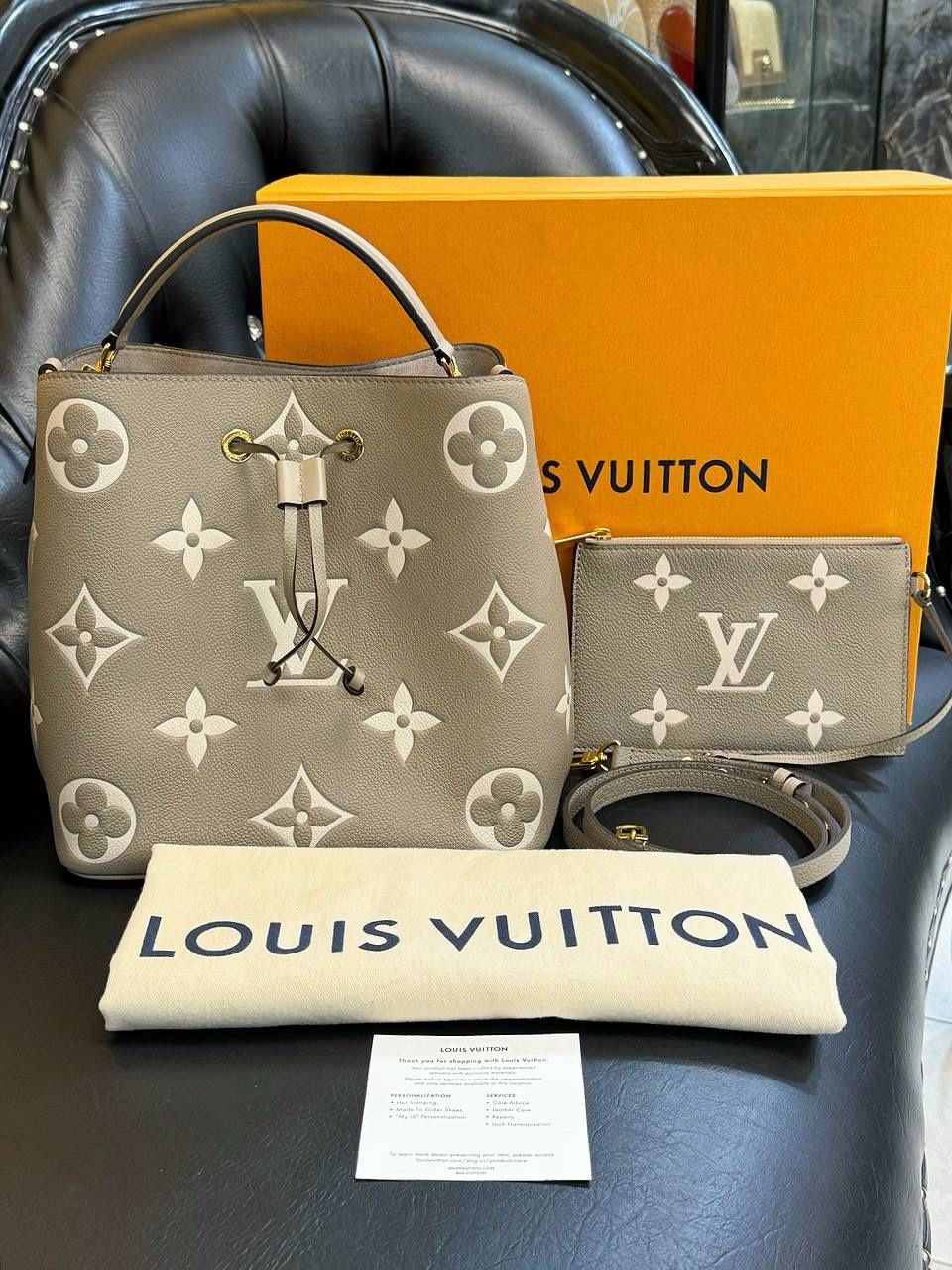 Louis Vuitton NéoNoé MM Dove/Cream Empreinte Leather Bag with Clutch /Box/ Strap