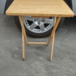 Small  Folding Table $10. In Donna Inside The City 