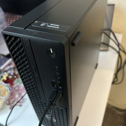 Dell OptiPlex 3080  (I5 10500, 32gb ram, 250gb SSD)
