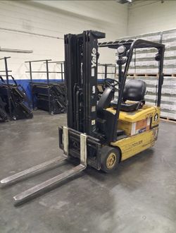 2006 Yale 3 wheel Forklift