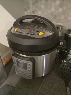 Instant Pot Duo Plus 9 in 1 multicooker