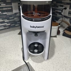 Baby Brezza Formula Dispenser