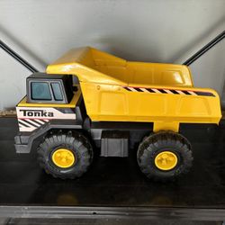 Tonka Metal Truck Toy 