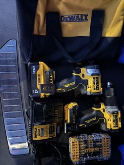 DEWALT DRILL SET
