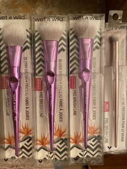 New make up brush