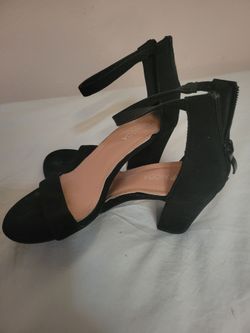 Shoes size 6