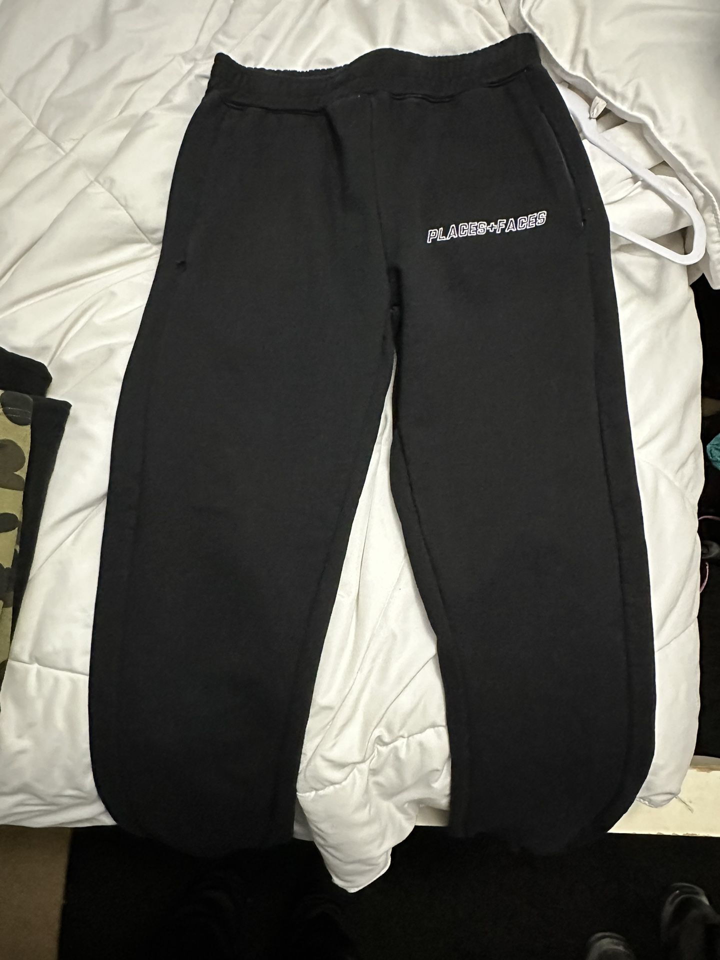 Places + Faces Sweatpants M