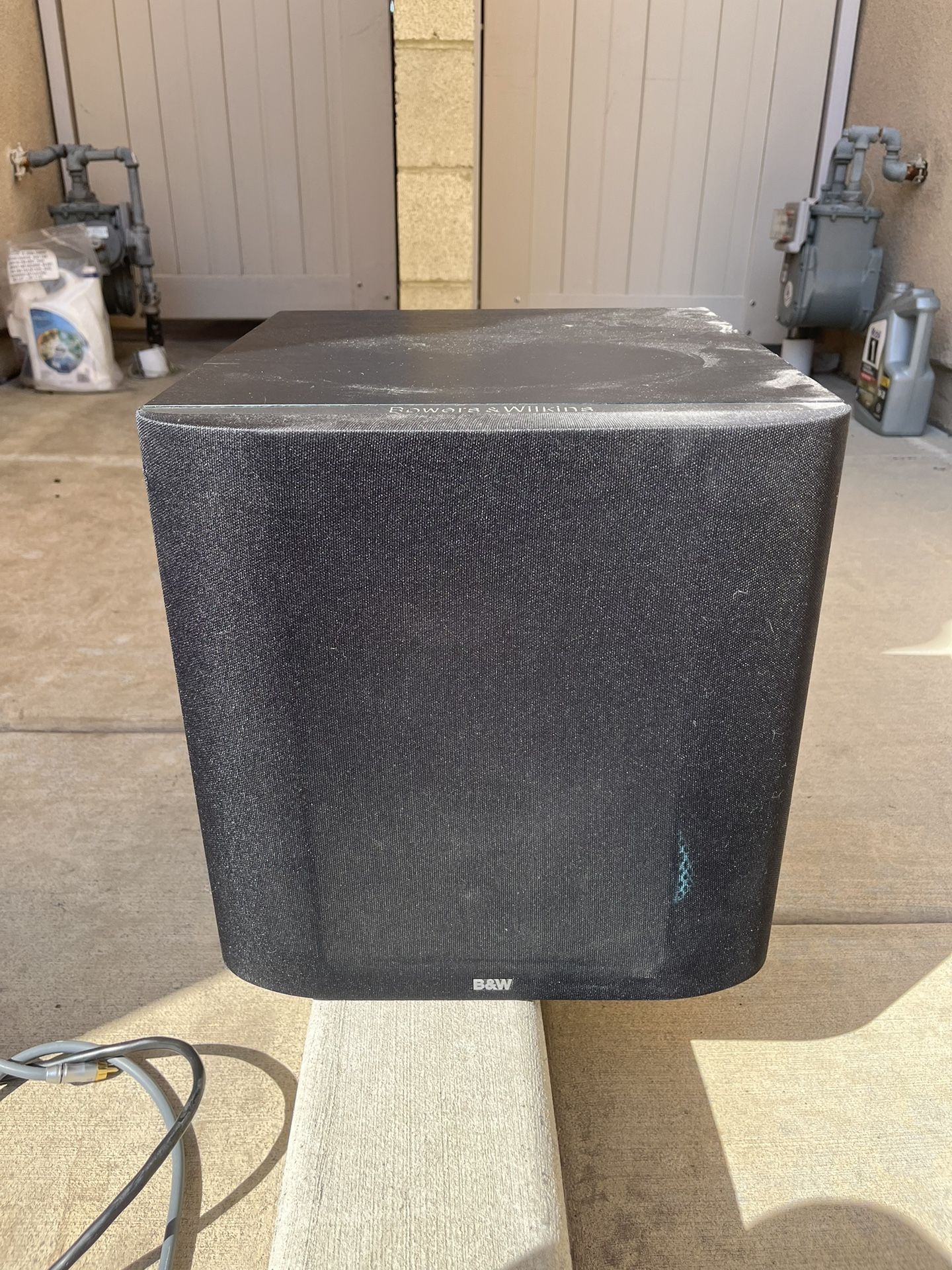 Bowers and wilkins speaker B&W ASW 675