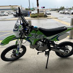 RFZ Apollo 125CC Dirt Bike New! Finance For $150 Down Payment!!