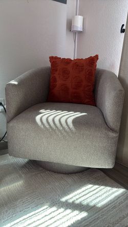 Swivel chair
