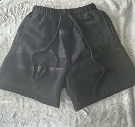 Black essential shorts size XS,L