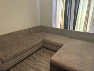 Sectional couch
