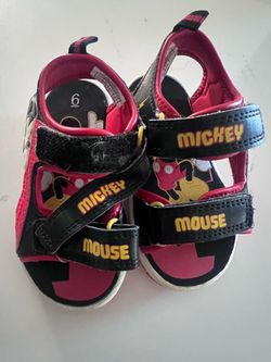 Boys Mickey Sandals size 6
